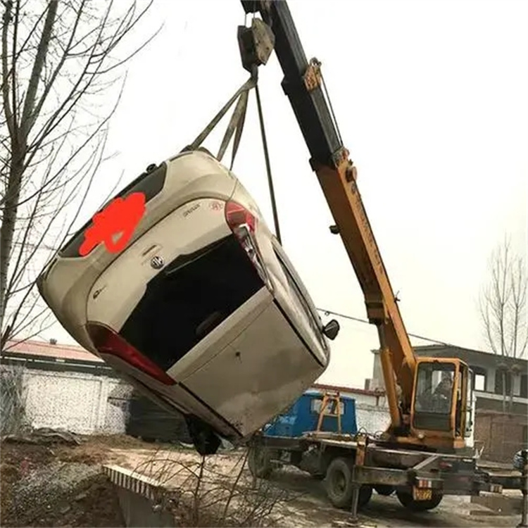 莺歌海镇随时待命，吊车24小时道路救援服务全解析